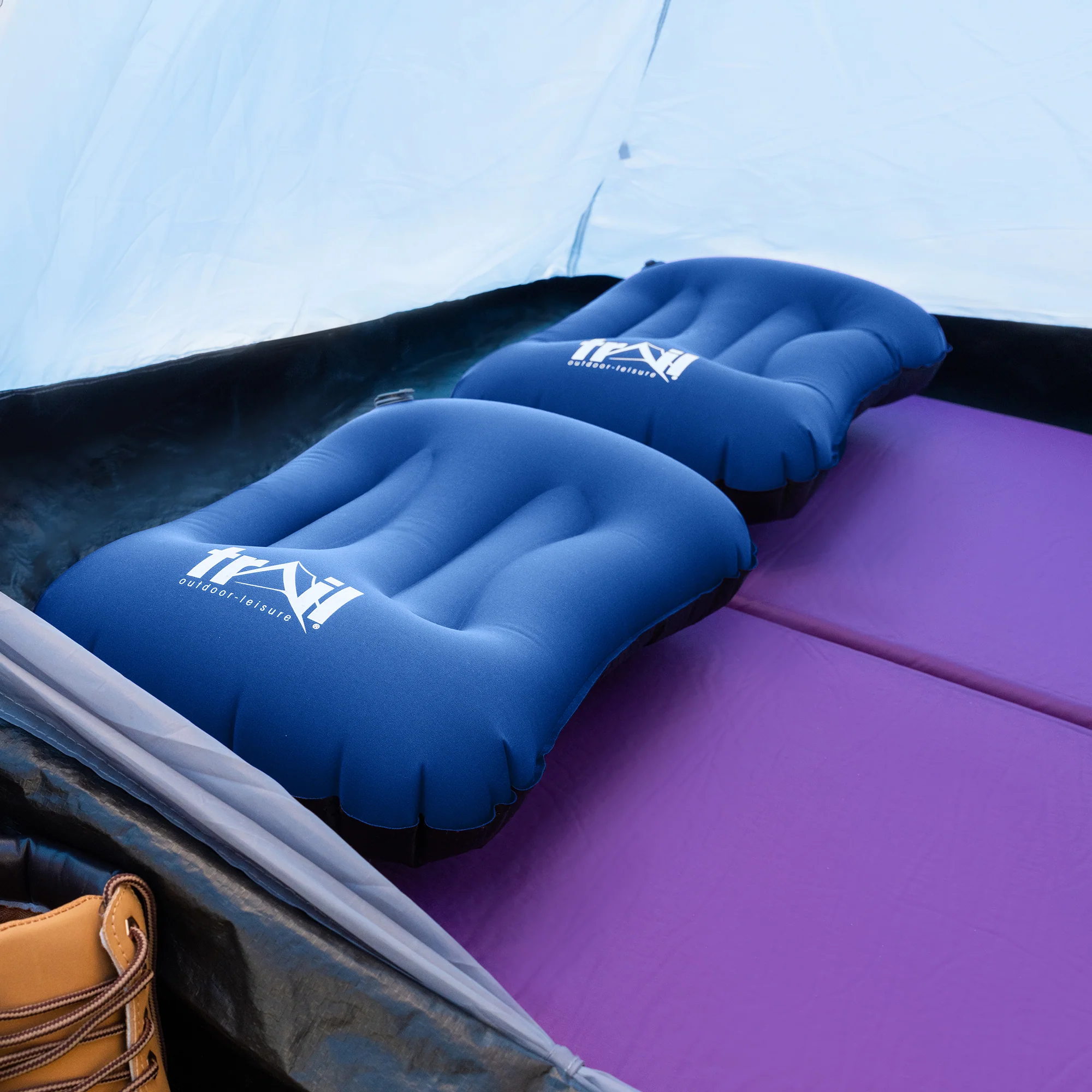 Deluxe Inflatable Camping Pillows - Image 14
