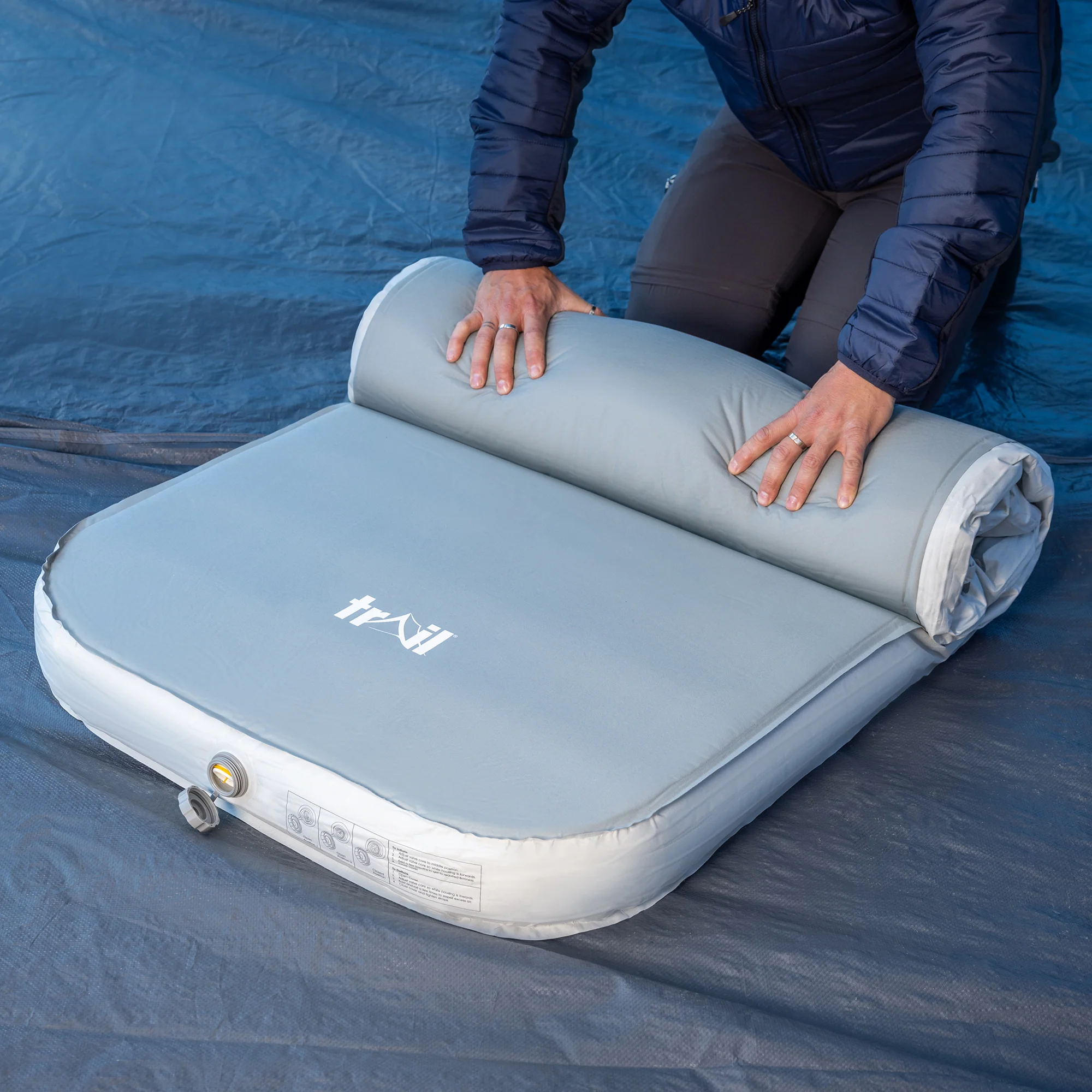 Deluxe Self Inflating Air Mattress - Image 4