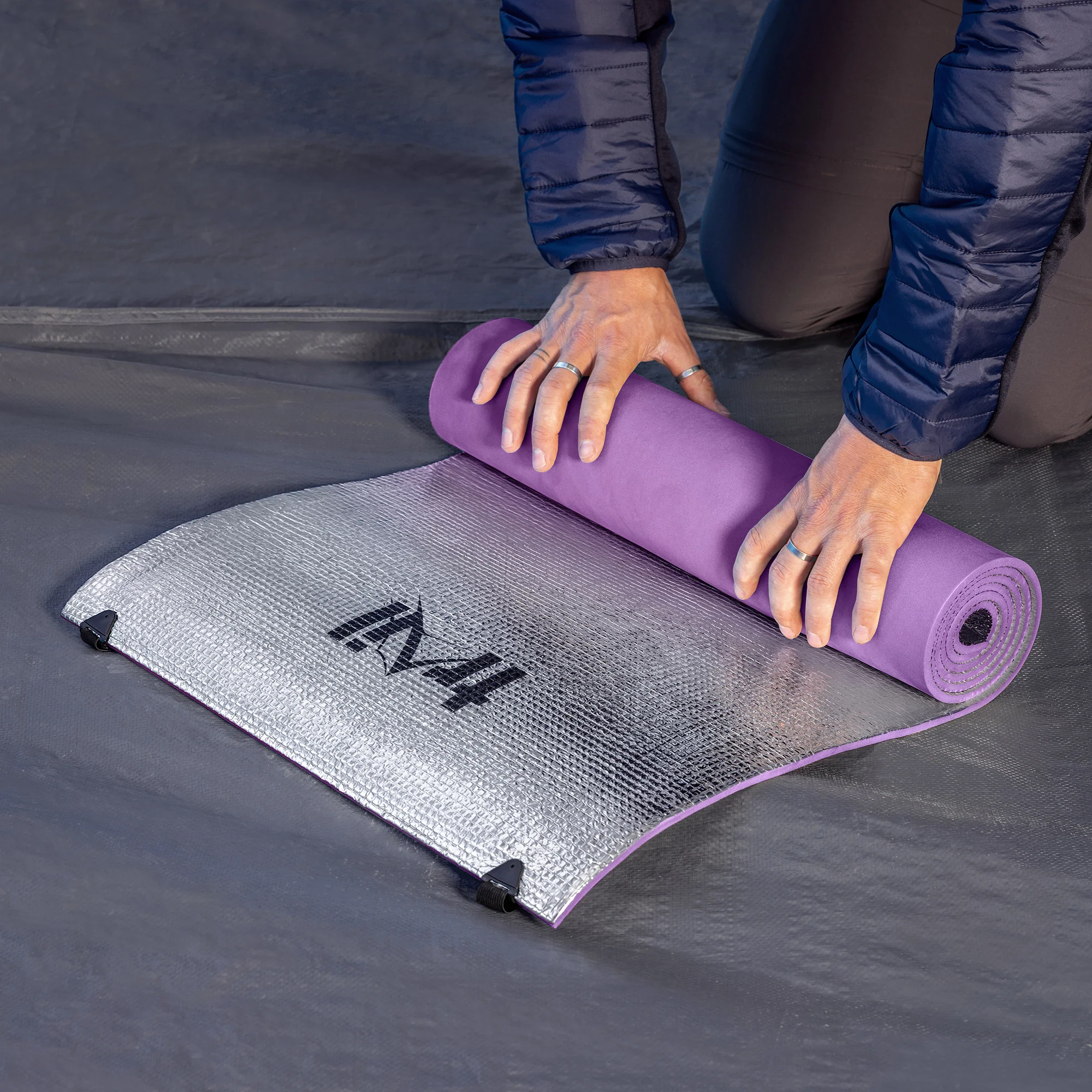 Foil Camping Mat - Image 9