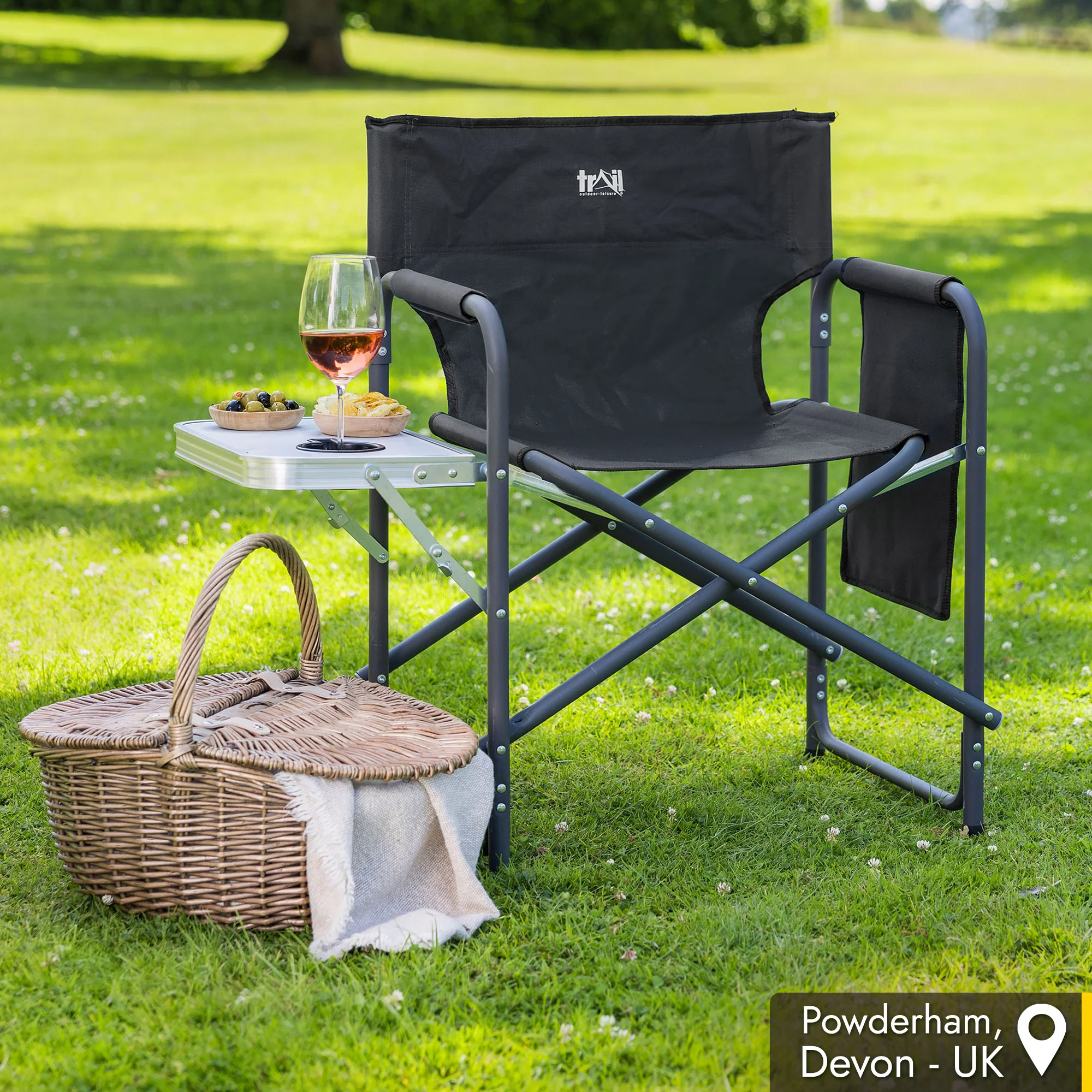Folding Directors Chair With Side Table - Image 8