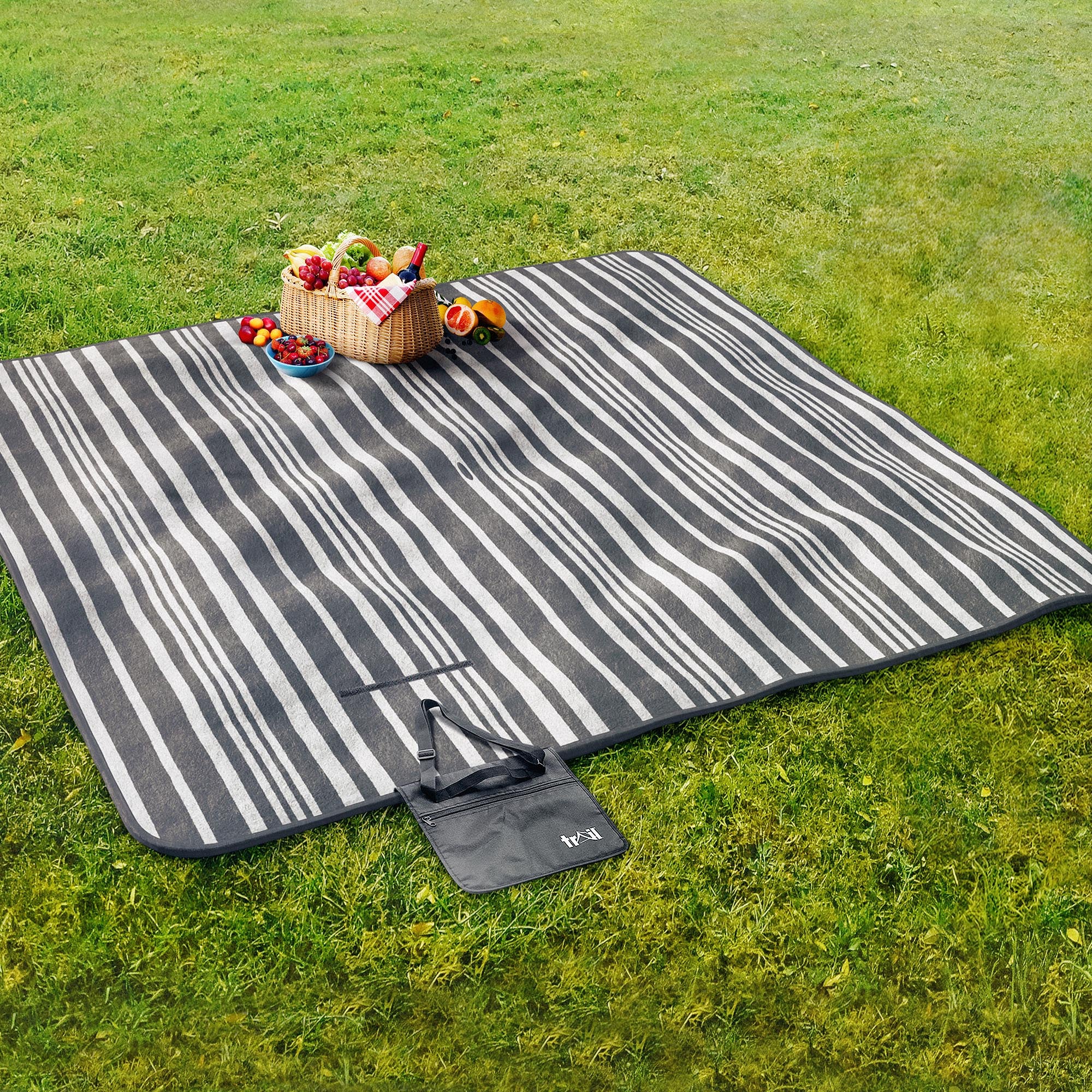 Soft Fleece Waterproof Picnic Rug - Image 4