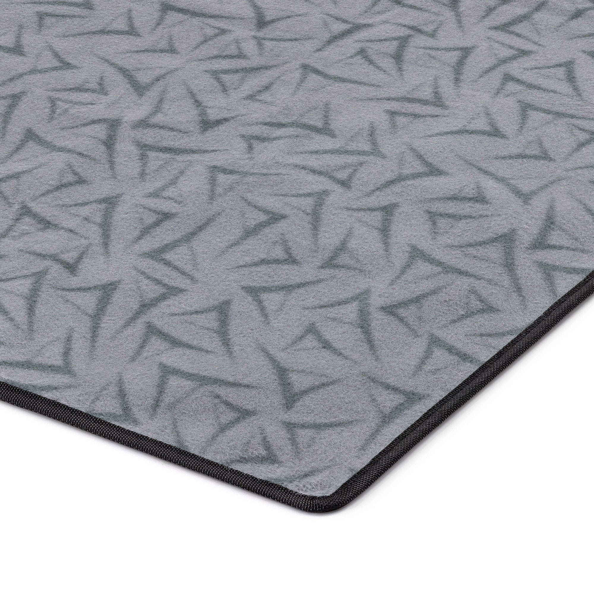 Medium Universal Soft Fleece Tent Carpet (2.4m x 2.2m) - Image 4